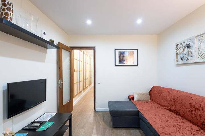 Apartamento entero, Apartamento "Bonito Piso Cerca de Park Guell" con Wi-Fi y aire acondicionado in Barcelona, Barcelonés