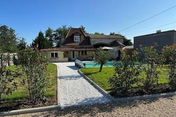 Gîte pour 9 personnes, avec terrasse et jardin à Saint-Seurin-sur-l'Isle