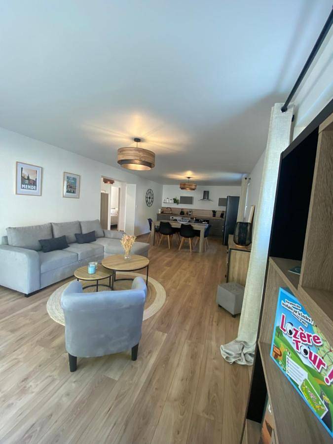 Gîte pour 4 personnes, avec terrasse, animaux acceptés à Bagnols-les-Bains - 2