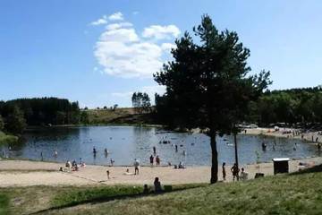 Camping pour 4 Personnes dans Champagnac-le-Vieux, Parc Naturel Régional Livradois-Forez, Photo 4