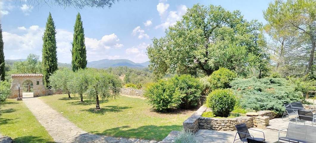 Maison de vacances pour 15 personnes, avec jardin ainsi que vue et piscine - 1
