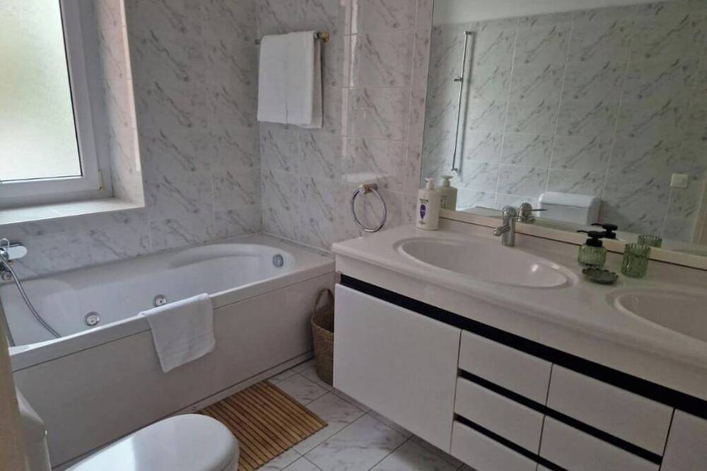 Ganze Wohnung, Villa Magnolia Acqua Boutique Apartment in Muralto, Tessiner Alpen