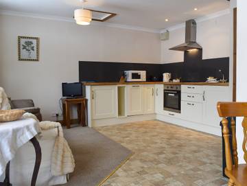 Log Cabin for 2 People in Manton, Rutland, Photo 1