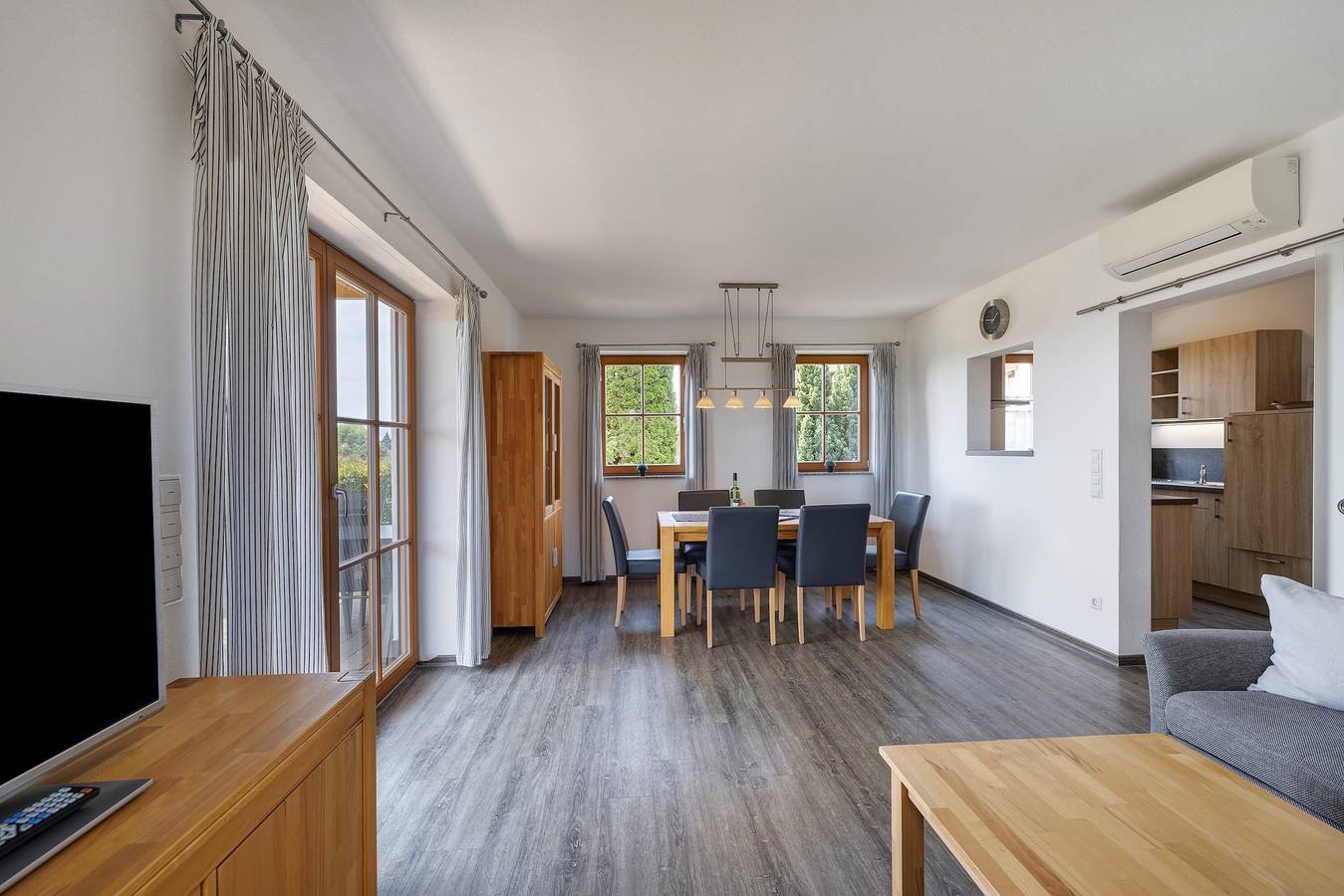 Ferienhaus 'Säntisblick' mit Seeblick, Wi-Fi und Klimaanlage in Meersburg, Region Bodensee-Oberschwaben