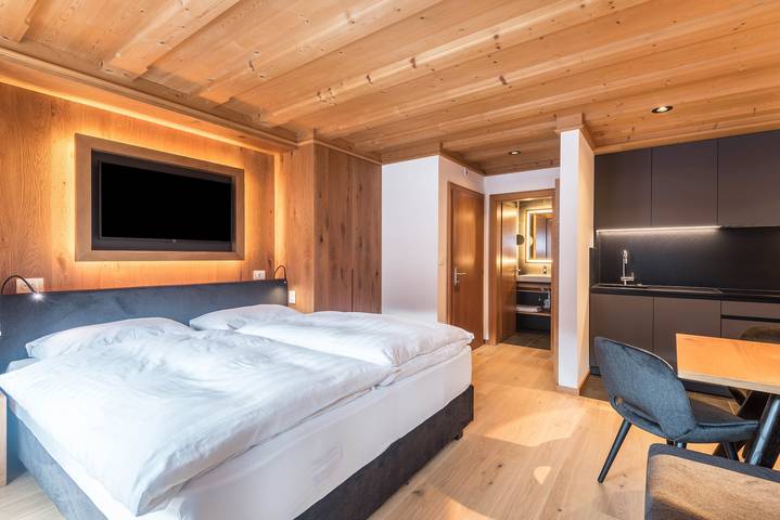 Apartamento inteiro, Apartamento "La Grambla Saslonch" com vista para a montanha, varanda e Wi-Fi in Santa Cristina Valgardena, Dolomiti Superski