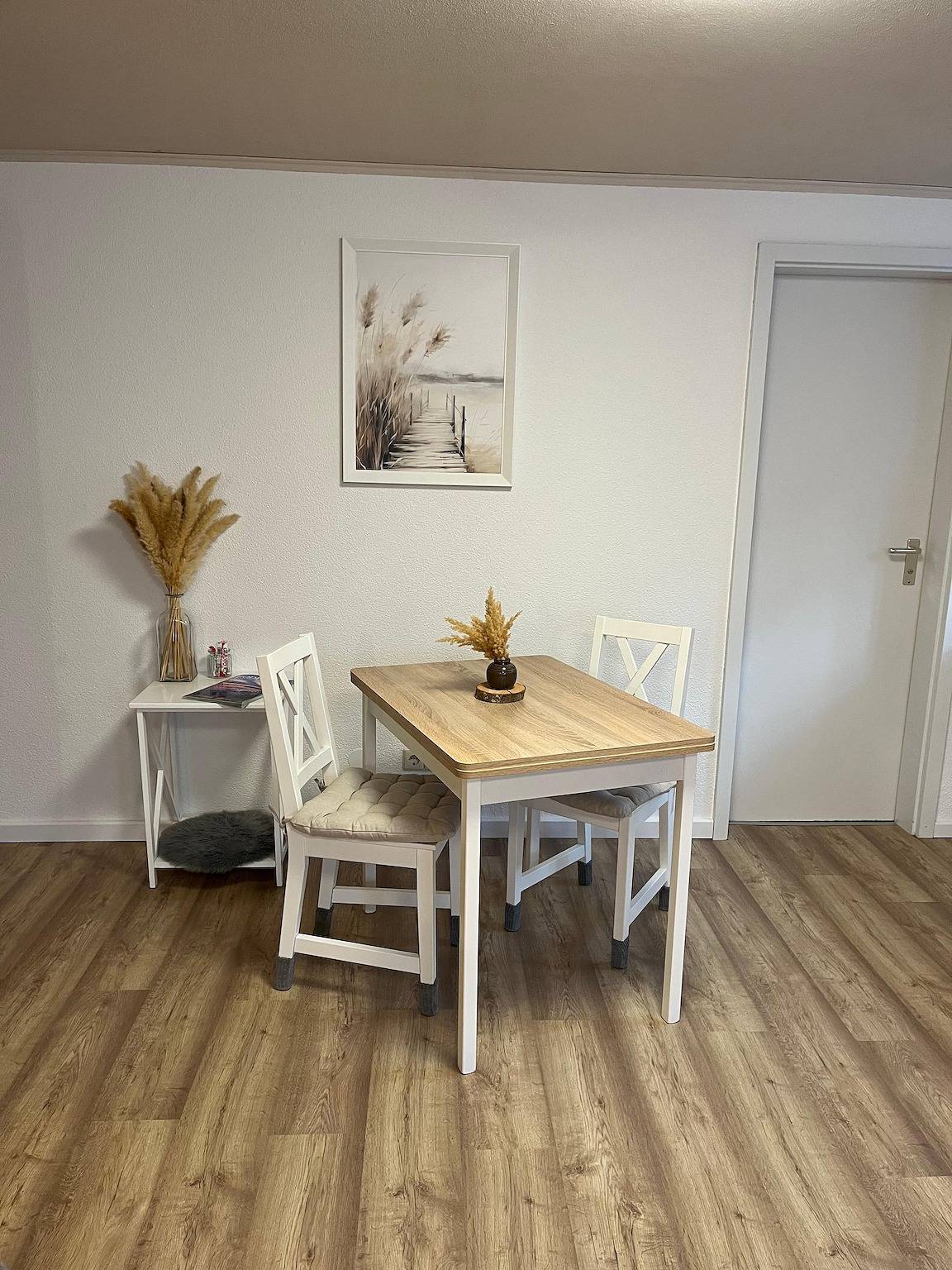 Ganze Ferienwohnung, Ferienzimmer Haus Barbara - Doppelzimmer mit Du/Wc in Allensbach, Landkreis Konstanz