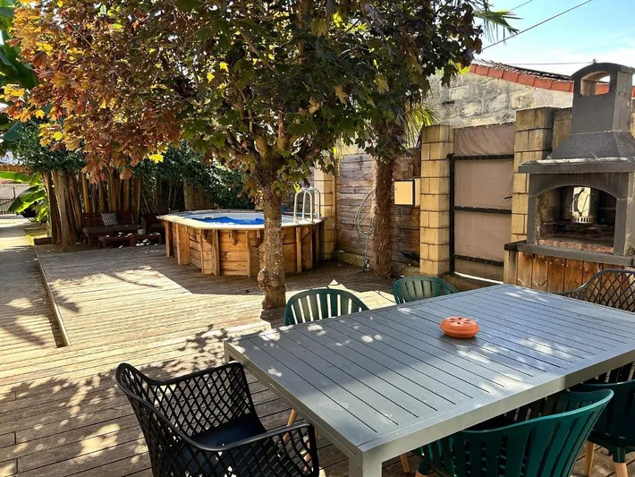 Ferienhaus für 7 Personen, mit Pool und Garten - 1