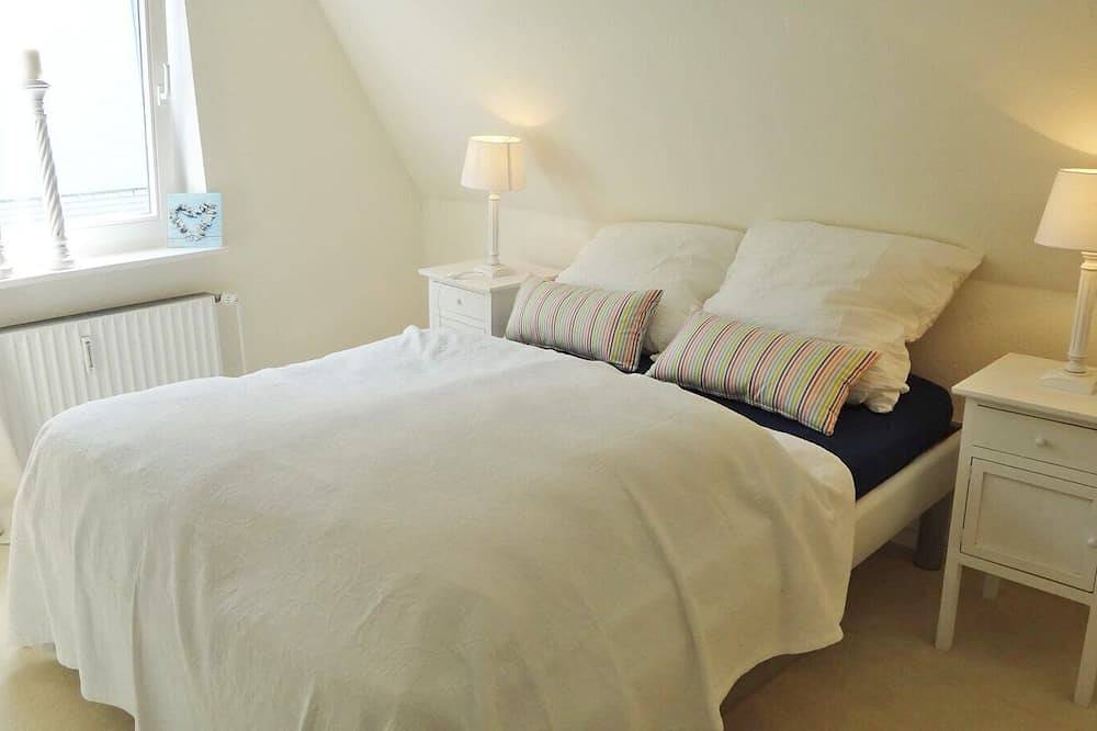 Entire apartment, The \"Möwennest\" vacation apartment in the small, lovingly restored captain's house, directly on Kappeln harbor, is beautifully and comfortably furnished in Kappeln, Kappeln and surroundings