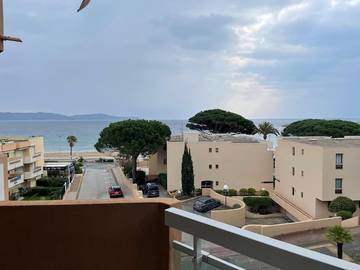 Gîte pour 5 personnes, avec vue et balcon dans Plage Des Tamaris Cavalaire Sur Mer