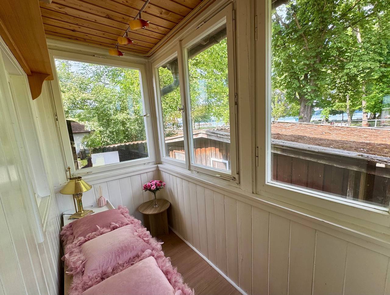 Casa vacacional 'Schick Am See' con vistas al lago, terraza privada y Wi-Fi in Dießen am Ammersee, Lago Ammer