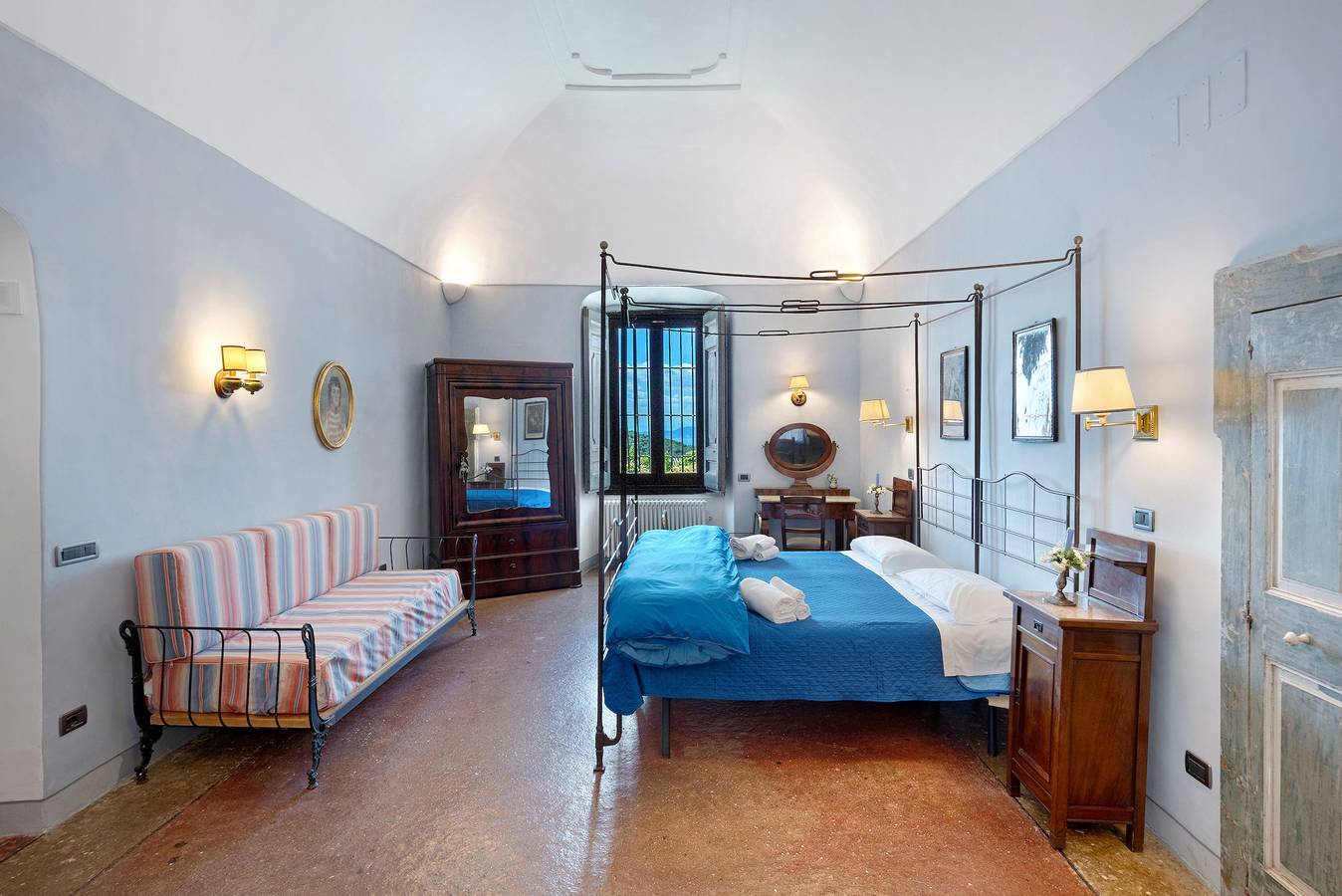 Villa 'Murat' with Sea View, Shared Terrace and Wi-Fi in Meta, Naples Province