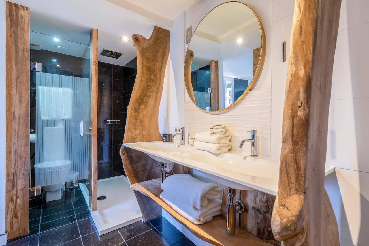 Kodori - Single Room in Brighton, Sussex