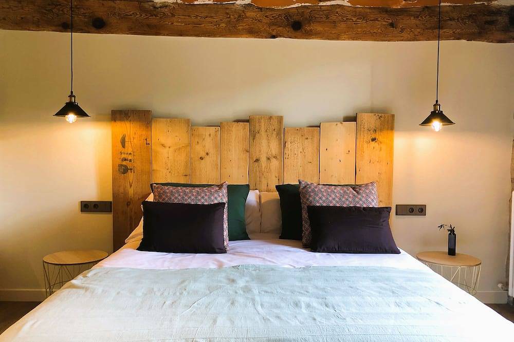 A totally renovated rural design house in the middle of nature. in Coll de Nargó, Province de Lérida