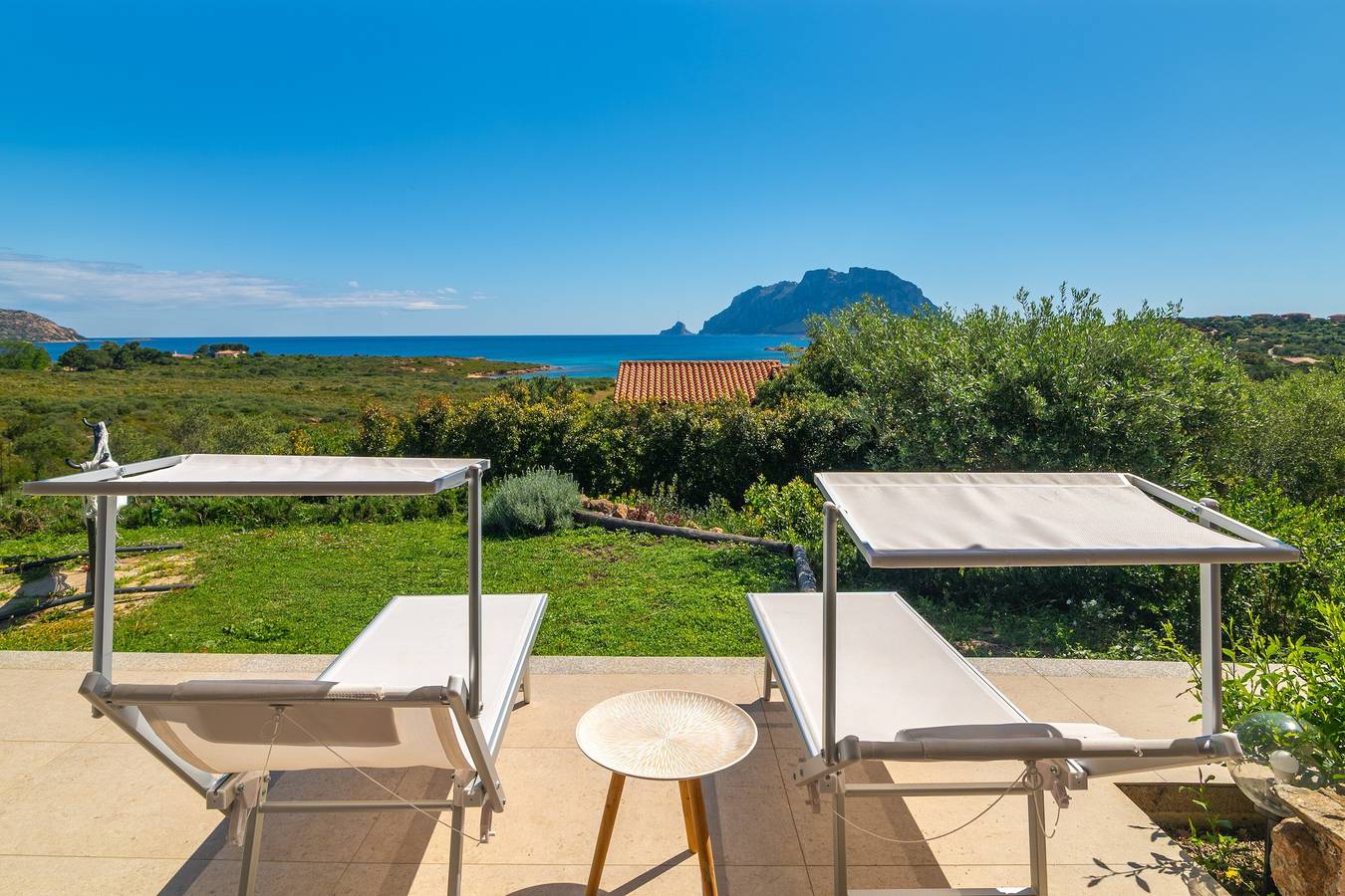 Ferienhaus 'Villa Cactus, Costa Corallina' mit Meerblick, Wlan und Klimaanlage in Costa Corallina, Olbia