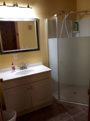 Cabin Rentals And Lodges for 8 Guests in Kawartha Lakes, Picture 1