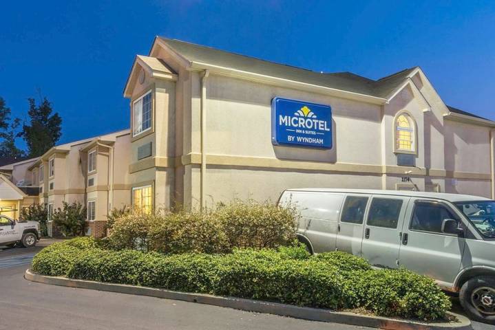 Hotel para 4 personas - 1