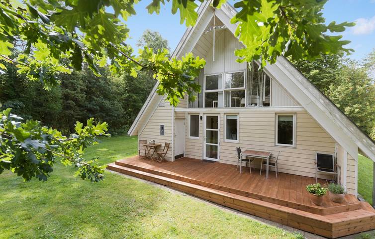 Ferieudlejning for 7 personer, med Terrasse i Grenaa