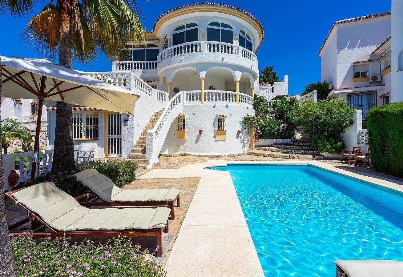 Stunning Villa in Cerros del Aguila  in Mijas Costa, Mijas