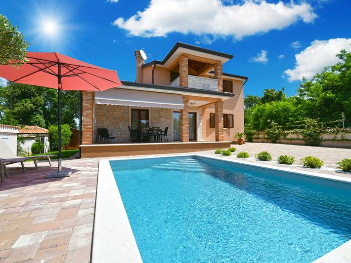 Ferienhaus für 6 Personen, mit Terrasse in Poreč