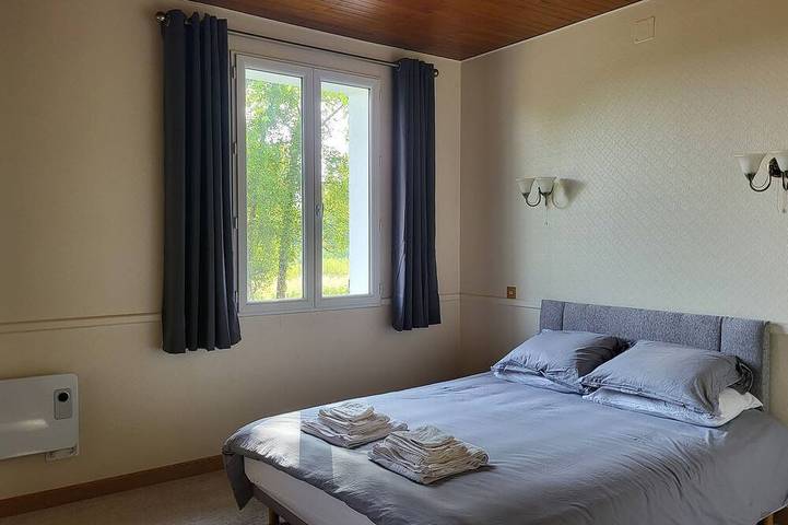 Location de vacances pour 12 personnes, animaux acceptés à Saint-Mathieu - 2