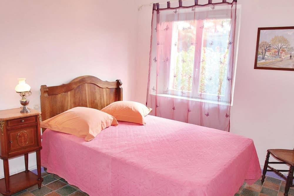 Beautiful home in St-André-d´Olérargues in Saint-André-d'Olérargues, Nimes region