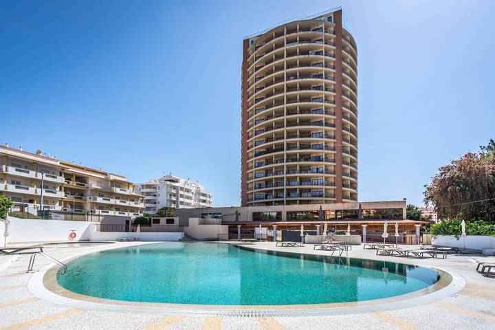 Apartamento de férias para 4 pessoas, com Varanda e Piscina infantil em Praia da Rocha
