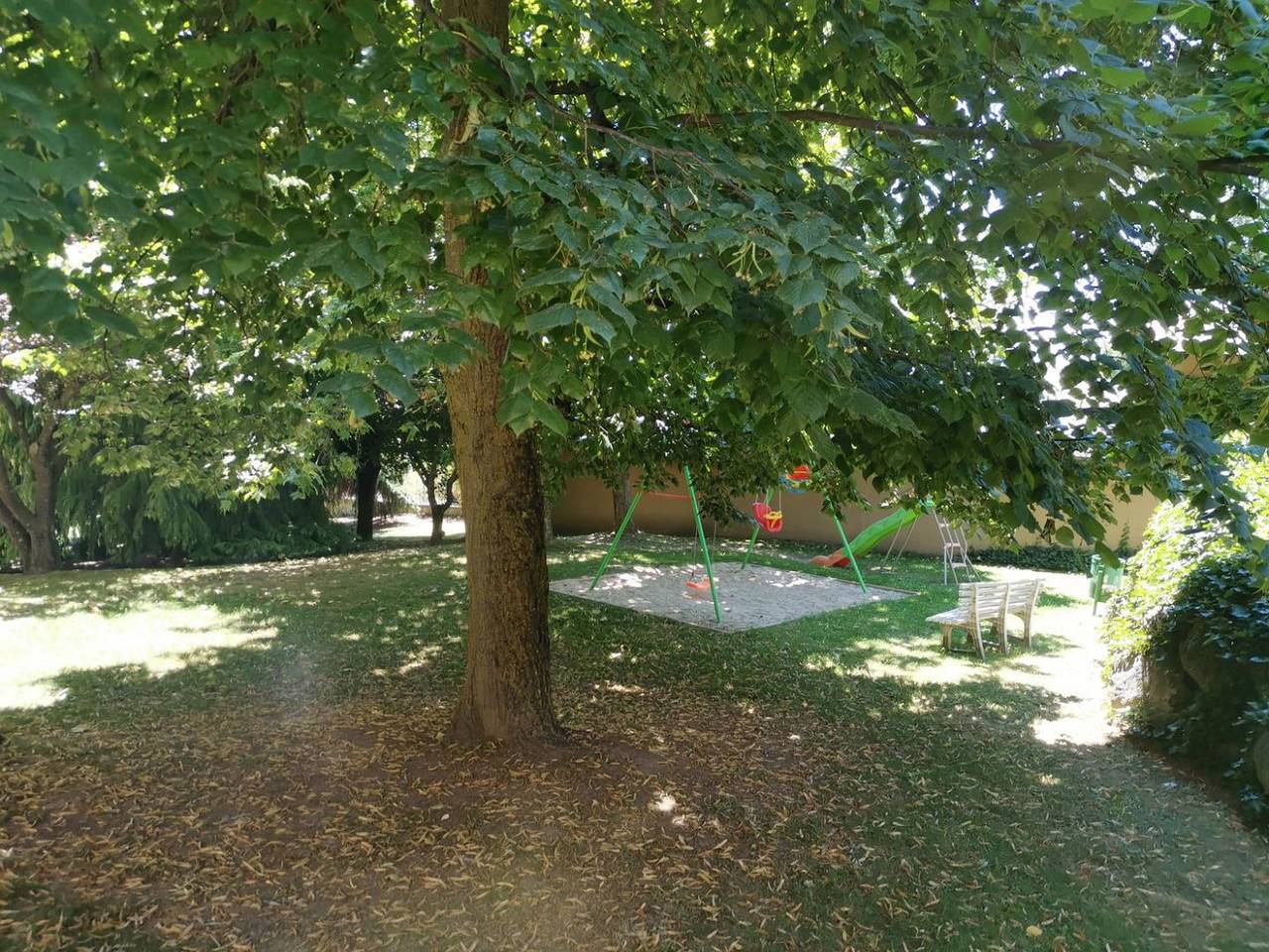 Studio entier, Studio 2 ch. Piscine, Vues Cadí, Salle de Sport et Aire de Jeux in Sainte-Léocadie, Parc naturel régional des Pyrénées catalanes