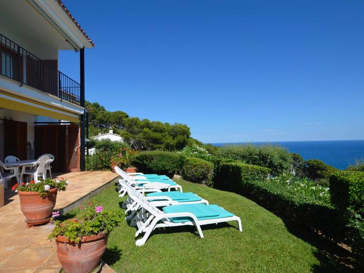 Appartement de vacances pour 5 personnes, avec terrasse ainsi que piscine et jardin - 1