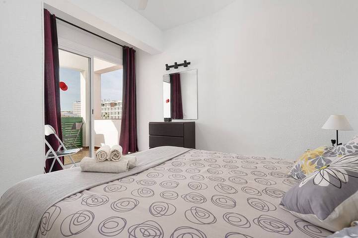 Ganze Wohnung, Nagelneu, direkt am Strand in Alcúdia: die längste in Mallorca in Port d'Alcúdia, Alcúdia