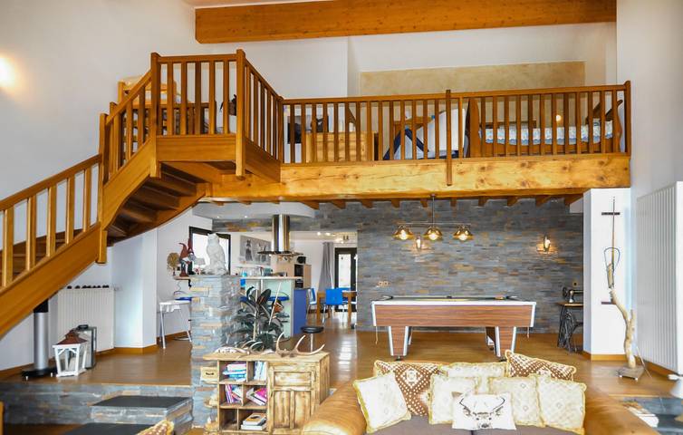 Encantador Apartamento con Terraza, WiFi, Parking - 2km a Puyvalador, 1.5km a L'Aude in Réal, Parque Natural Regional de los Pirineos Catalanes