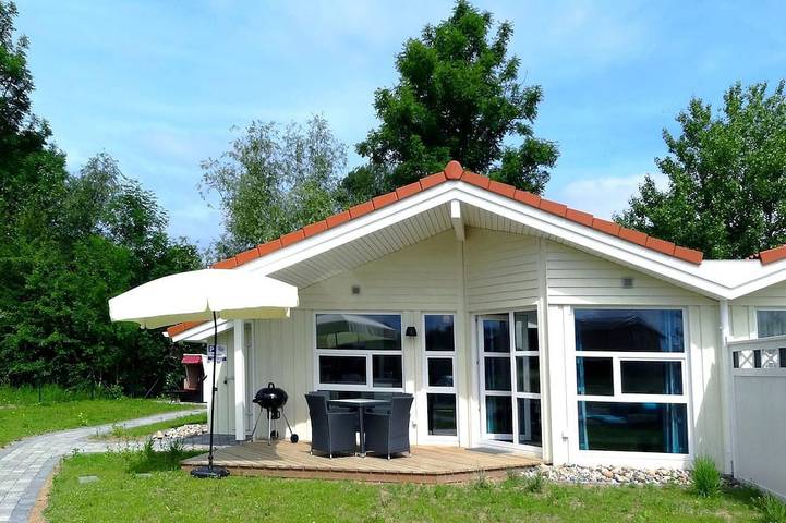 Ferienhaus für 4 Personen, mit Terrasse und Garten sowie Sauna, mit Haustier