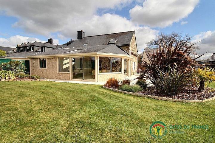 Gîte pour 6 personnes, avec Terrasse ainsi que Jardin et Vue à Arzal