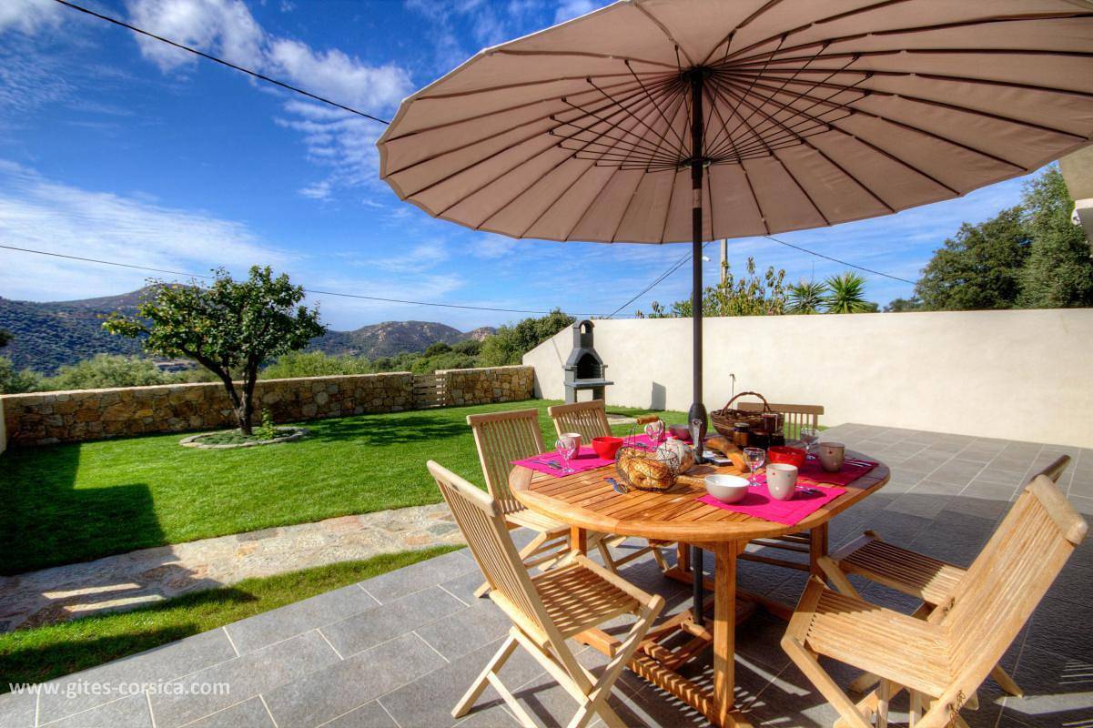 Gemütliche Gite mit Parkplatz und Terrasse in der Nähe des Stadtzentrums in Aregno, Calvi und Umgebung