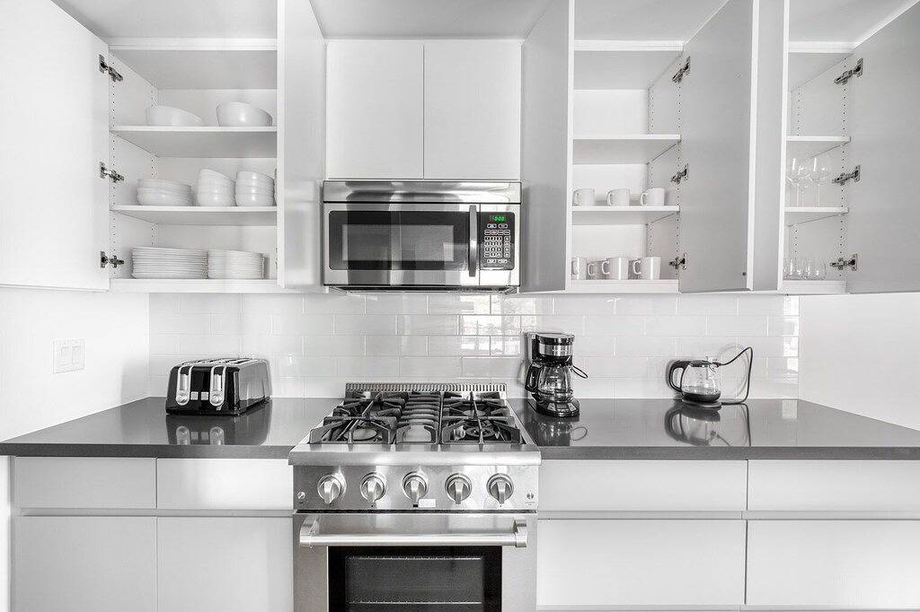 Ganze Wohnung, Sleek Menlo Park 2Br w/ Pool, W/D, Gym, near 82, 101, 280, by Blueground in Menlo Park, Silicon Valley