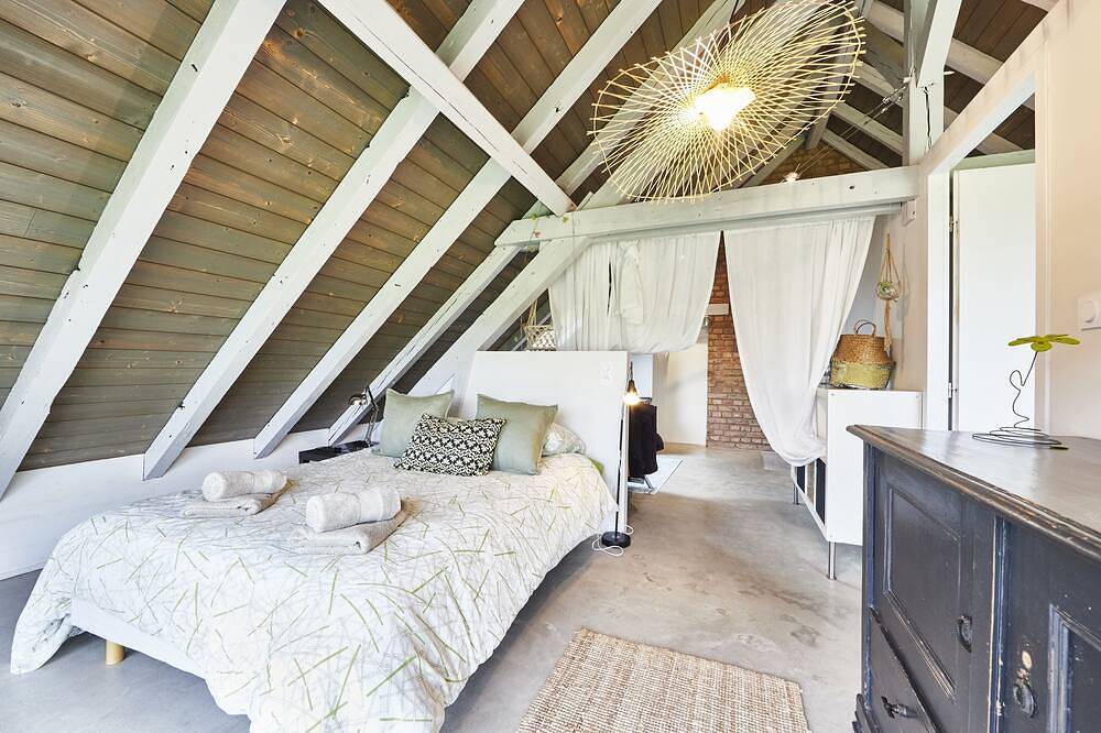 Entire apartment, La distillerie - House at the foot of the vines with garden 6personnes in Gertwiller, Sélestat-Erstein region