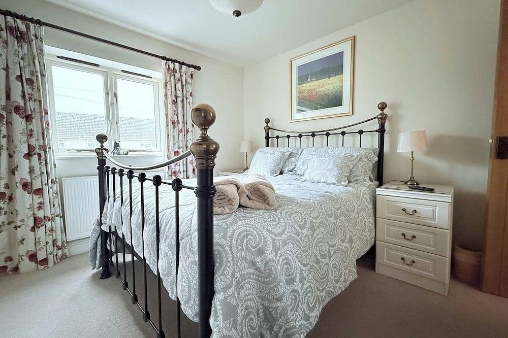 4 Star Cotswold Stone Cottage in Winchcombe, Gloucestershire