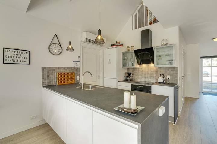 Attraktives Ferienhaus in zentraler Lage mit Whirlpool in Blavand, Varde