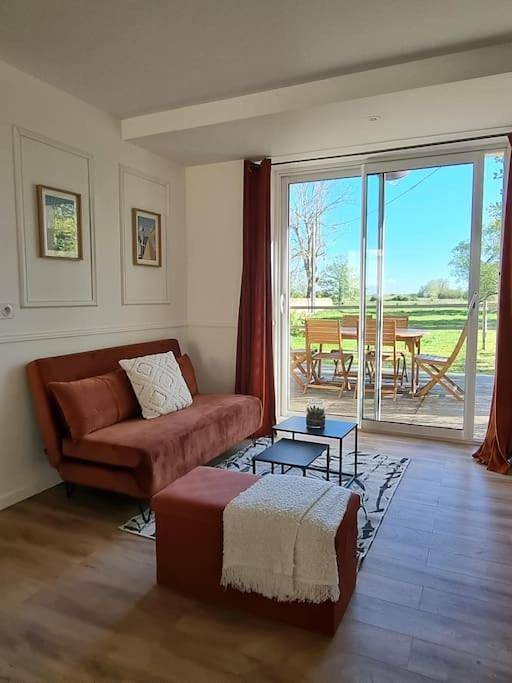 Location de vacances pour 6 personnes, avec jardin et piscine, adapté aux familles à Graye-sur-Mer - 4