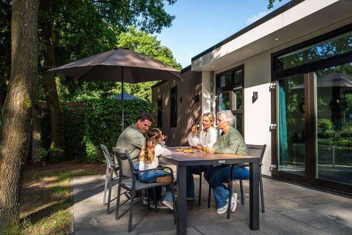 Ferienhaus für 4 Personen, mit Terrasse und Pool sowie Ausblick