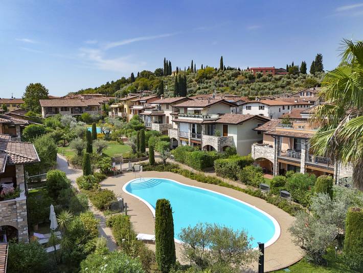 Ferienwohnung für 4 Personen, mit Balkon und Terrasse sowie Pool in Polpenazze del Garda