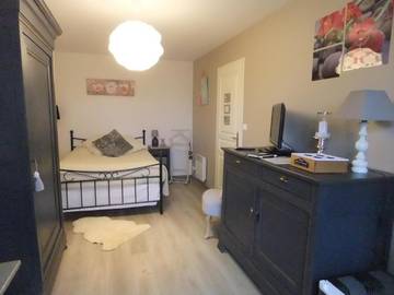 Maison d’hôte pour 3 personnes, avec jardin et vue à Châlus
