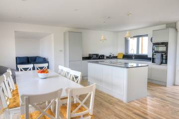 Cottage for 10 People in Charmouth, Jurassic Coast, Photo 1