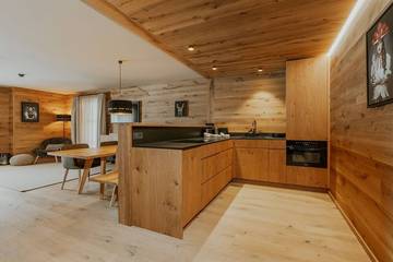 Chalet für 6 Personen, mit Balkon und Sauna im Lechtal
