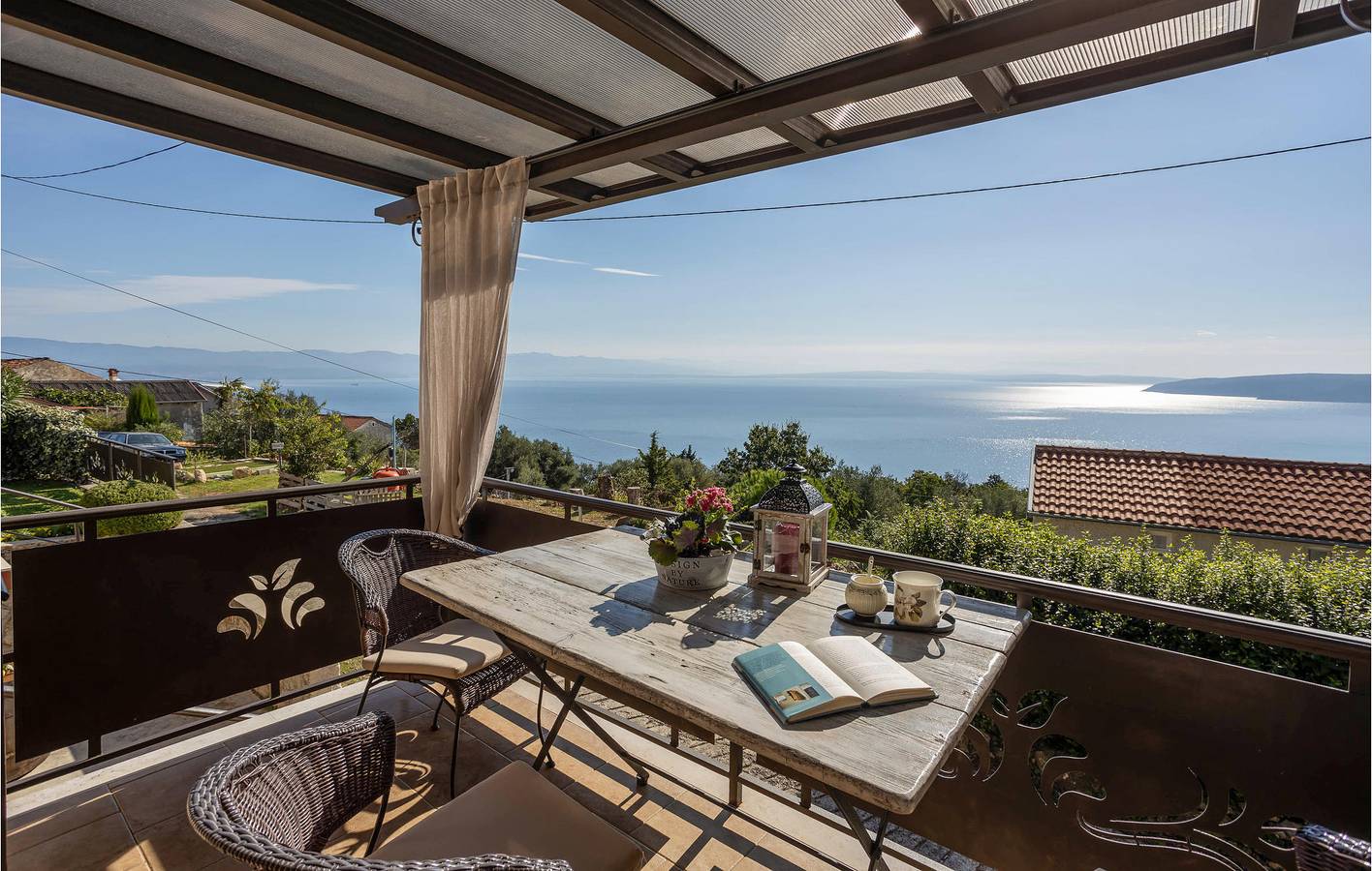 Gemütliche Ferienwohnung in der Nähe des Strandes Sv. Ivan mit Terrasse und WLAN in Moscenicka Draga, Opatija Riviera
