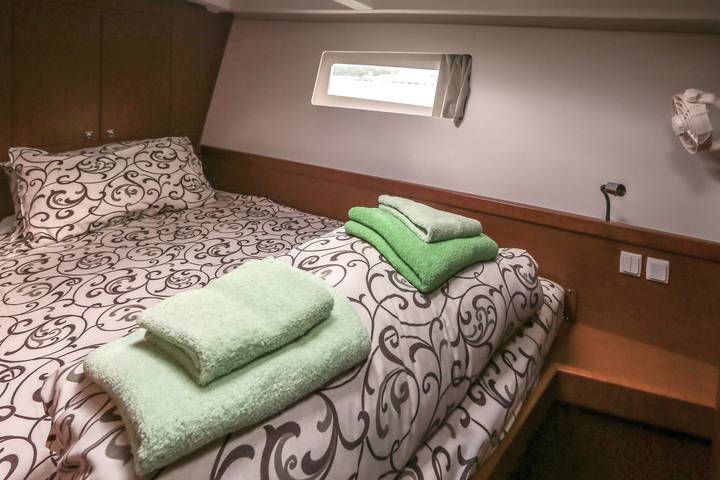 Bateau pour 6 personnes dans Tivat - 2