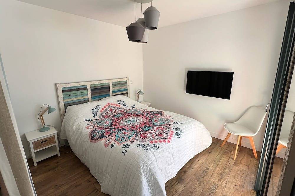 Villa 9p avec piscine chauffée proche océan in Vendays-Montalivet, Région de Lesparre-Médoc