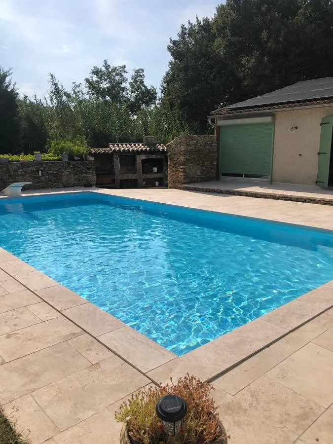 Apartamento de vacaciones para 2 personas, con piscina y jardín - 1
