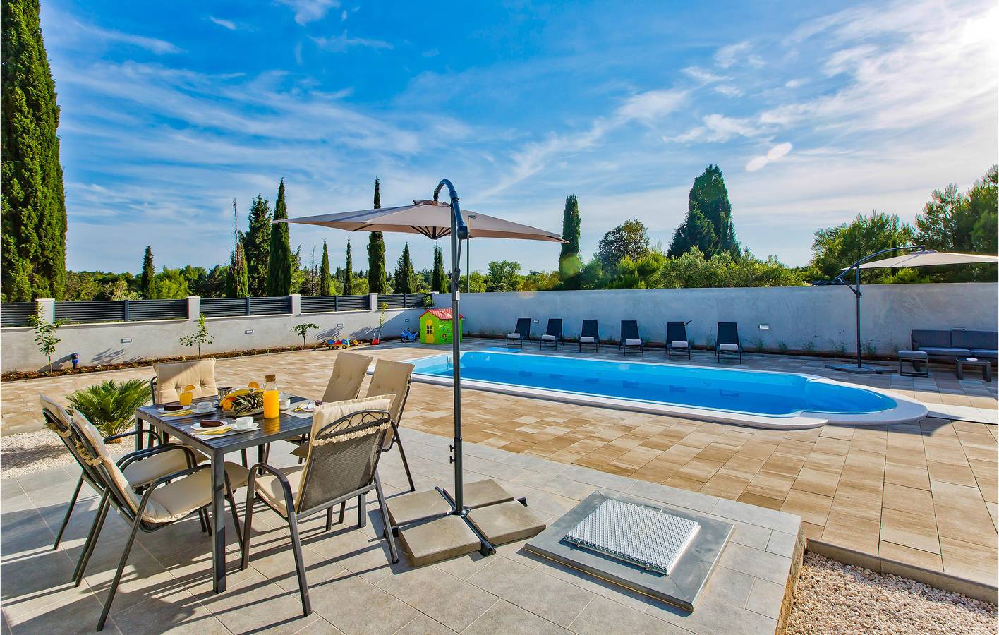 Holiday home for 8 people with terrace in Hvar