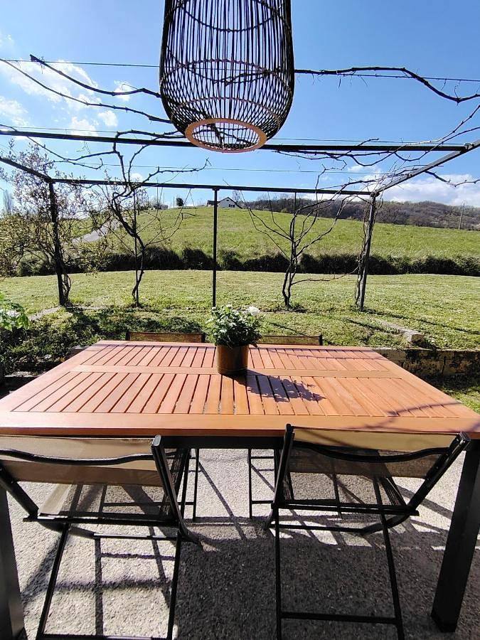 Location de vacances pour 4 personnes, avec jardin et vue dans Saint-Pierre-de-Curtille