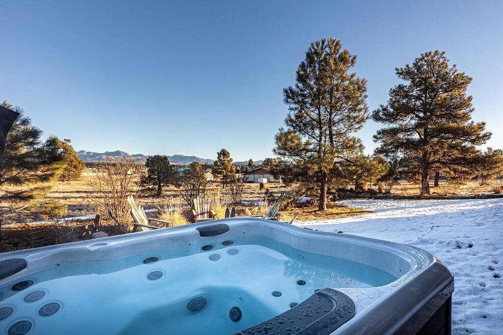 A/C, Hot Tub, Close to everything, Pet friendly! in San Juan National Forest